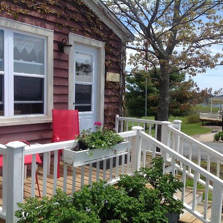 Bayview Pines Country Inn B&B Махон Бэй Экстерьер фото