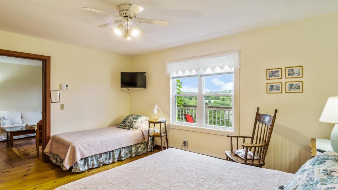 Bayview Pines Country Inn B&B Махон Бэй Экстерьер фото