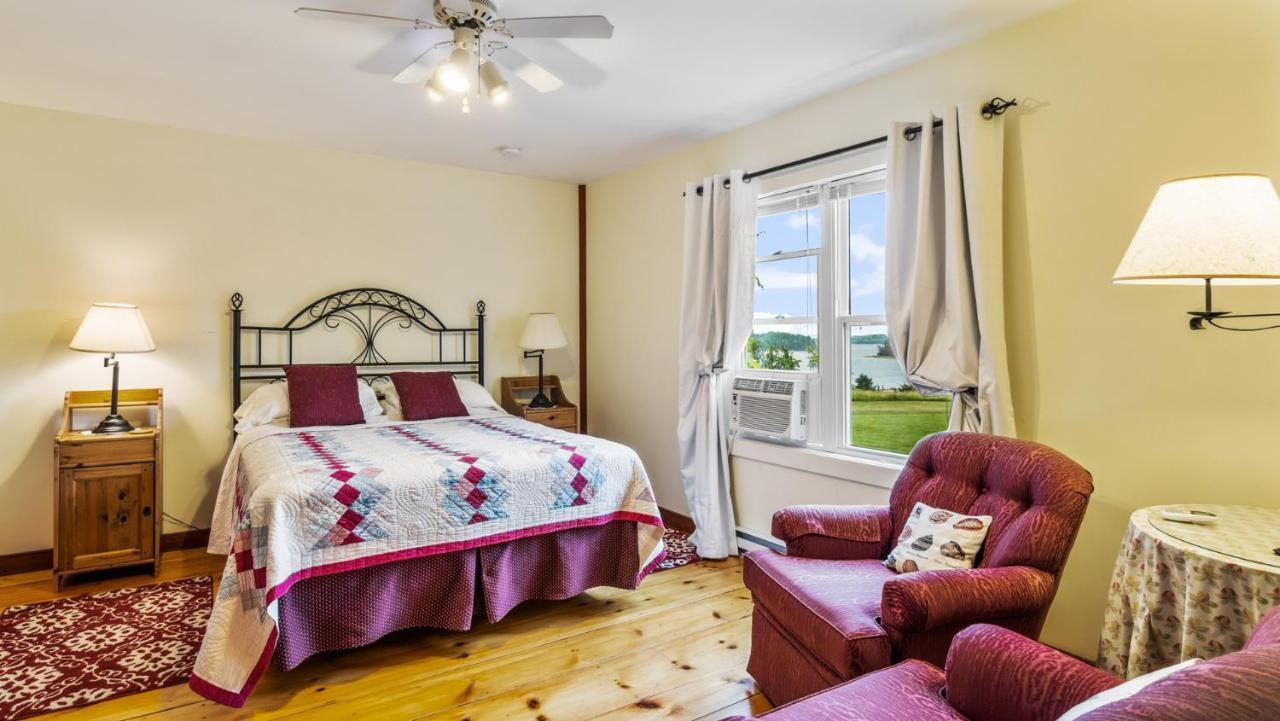 Bayview Pines Country Inn B&B Махон Бэй Экстерьер фото