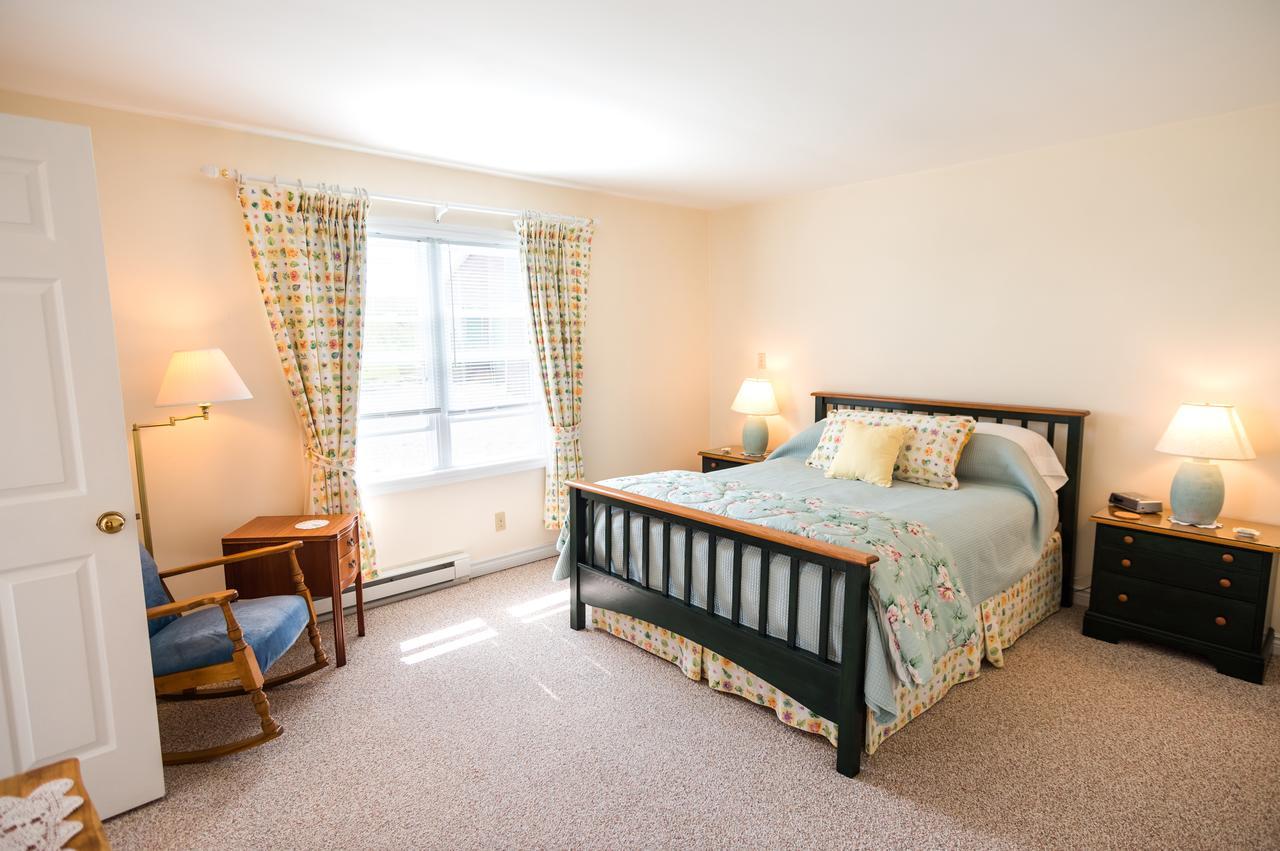 Bayview Pines Country Inn B&B Махон Бэй Экстерьер фото